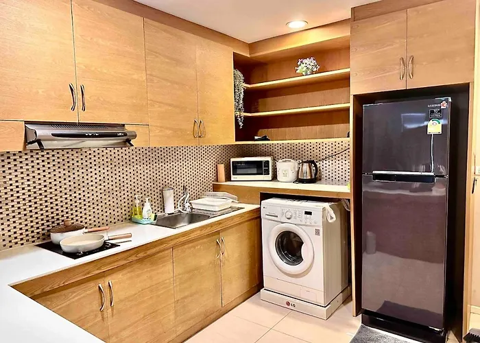 Convenient&peaceful Place In Soi Nai Leot Appartement *