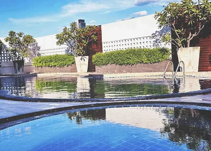 Convenient&peaceful Place In Soi Nai Leot Bangkok